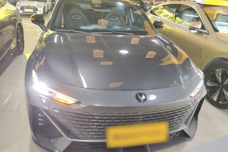 Used Changan UNI-V 2023 1.5T Prestige Model
