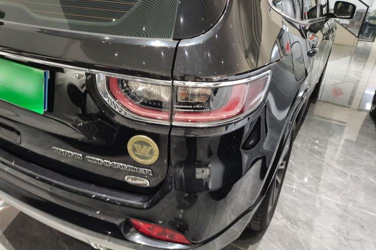 Used  Grand Commander 2018 2.0T Four-Wheel Drive Smart Enjoyment Version China V Emission Standard
