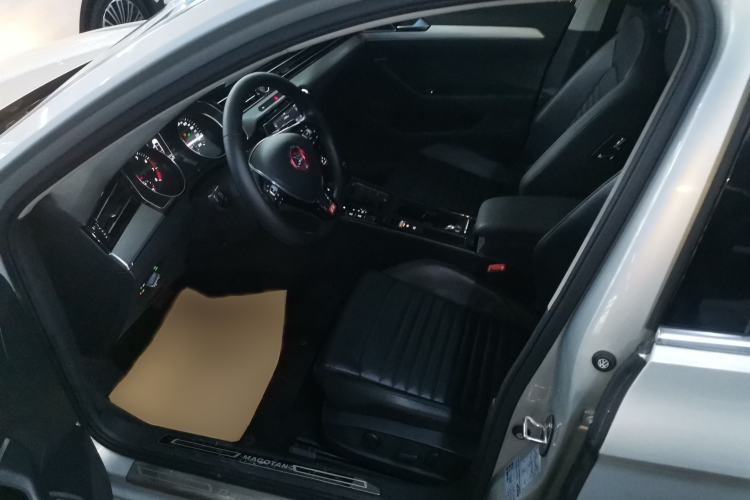 Used Volkswagen Magotan 2018 330TSI DSG Advanced Model
