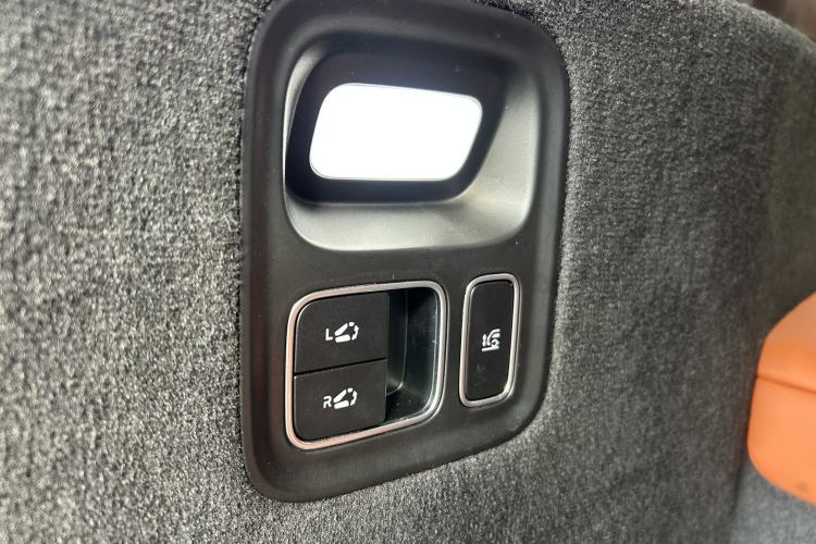 Used Li Auto L8 2023 Pro Model
