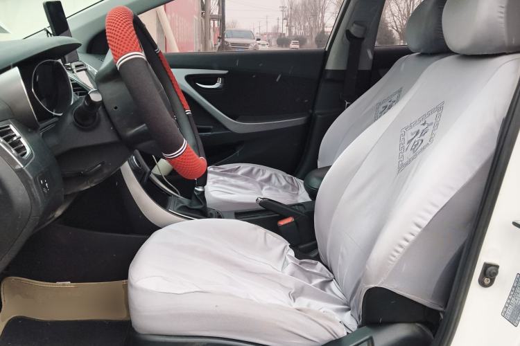 Used Hyundai Elantra (5th Generation / Langdong) 2015 1.6L Manual Leading Model
