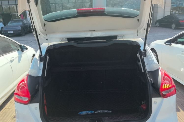 Used Ford Focus 2017 Hatchback 1.6L Automatic Comfort Plus SmartDrive Edition
