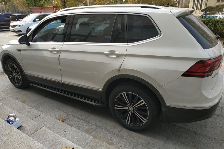 Used Volkswagen Tiguan L 2017 380TSI Automatic All-Wheel-Drive Luxury Edition