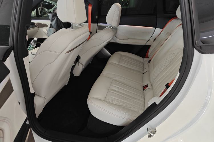 Used ONVO L60 2024 60 kWh Rear-Drive Version