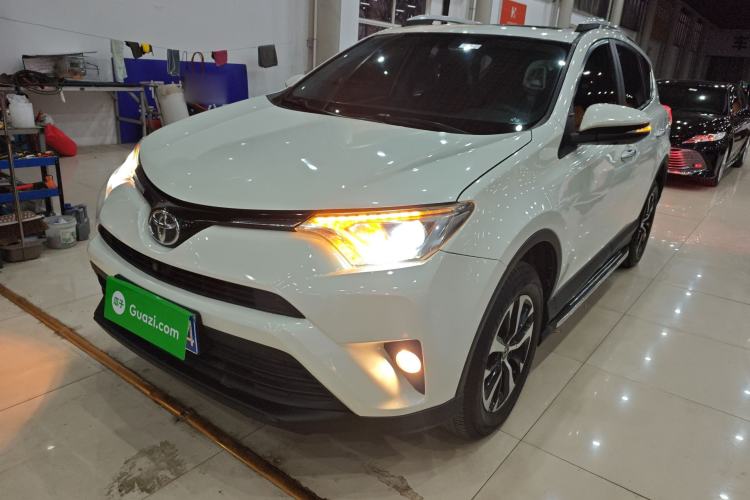 Used Toyota RAV4 2016 2.0L CVT Two-Wheel Drive Comfort Edition China V Standard