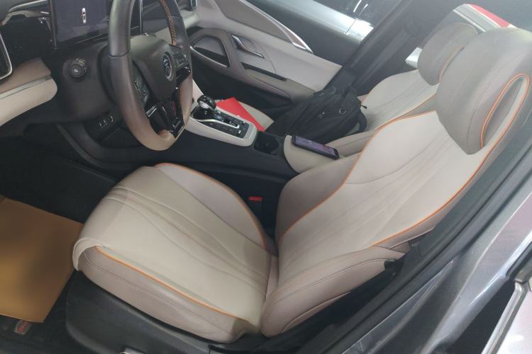 Used BYD Song Pro New Energy 2024 HONOR Edition DM-i 110KM Beyond Model
