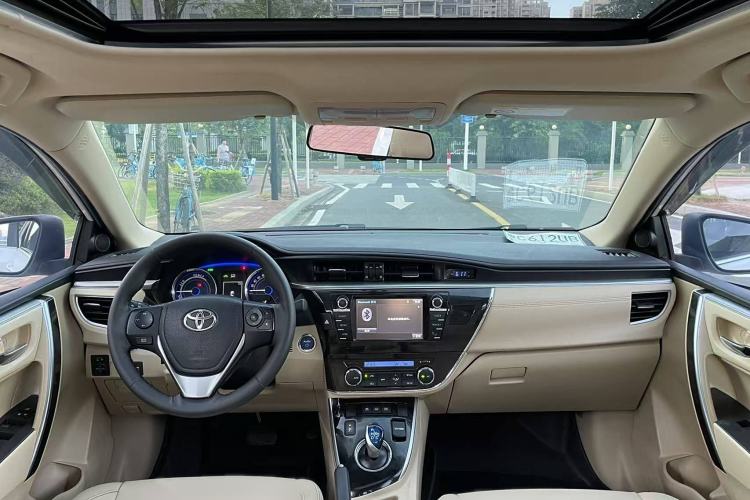 Used Toyota Corolla 2016 Dual-Engine 1.8L E-CVT Elite Edition
