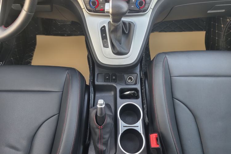 Used Haval M6 2019 1.5T DCT Two-Wheel Drive Value Edition China VI Standard
