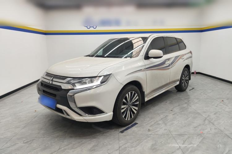 Used Mitsubishi Outlander 2021 Revised Version 2.0L Two-Wheel Drive Comfort Edition 5 Seats

