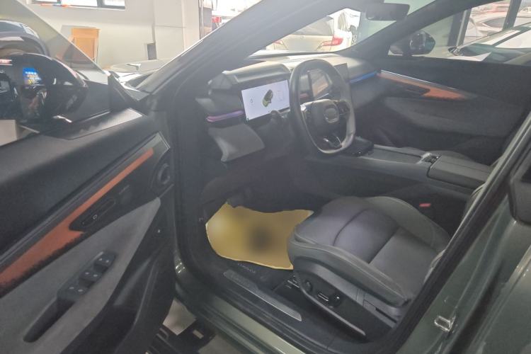 Used Lynk & Co 08 EM-P 2023 220km All-Wheel-Drive Performance Halo
