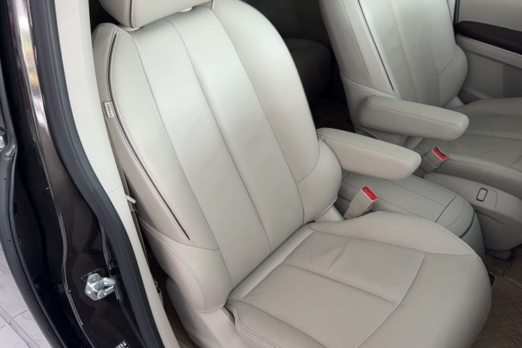 Used Buick GL8 2021 Land Cruiser Executive Class 652T Luxury Model
