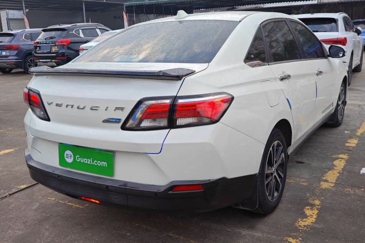 Used Venucia D60 2018 1.6L CVT Smart Connect Elite Edition