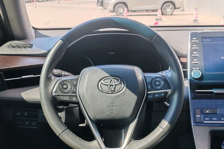 Used Toyota Avalon 2019 2.5L Touring Premium Version China VI Standard
