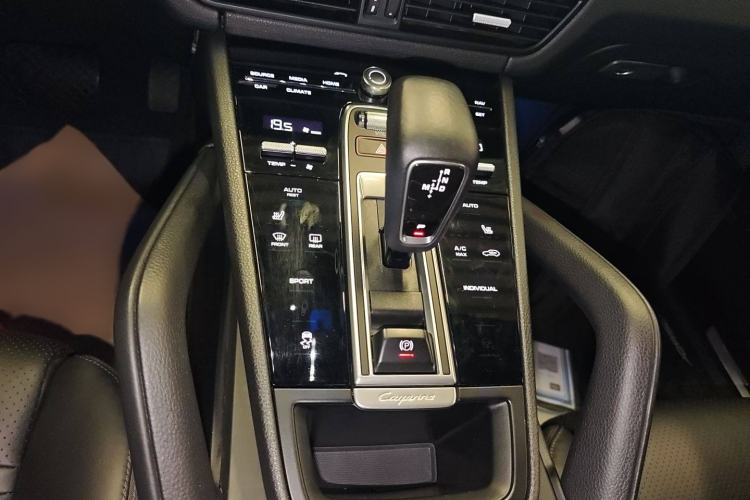 Used Porsche Cayenne 2018 3.0T
