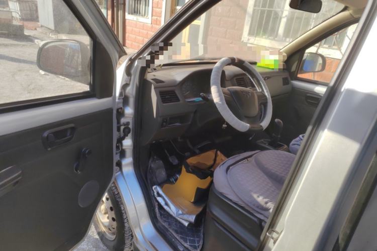 Used Wuling Rongguang 2014 1.5L S Base Version
