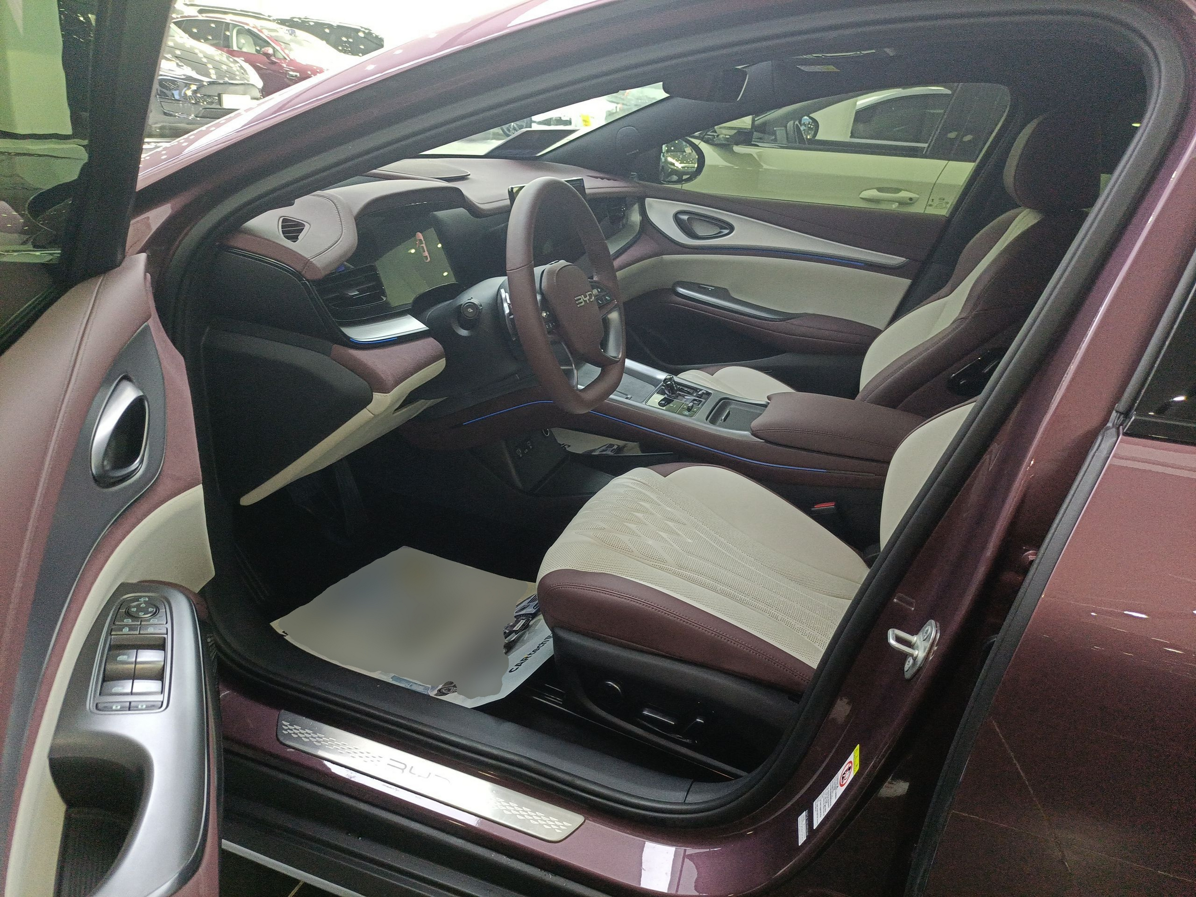 Переднее сиденье в автомобиле