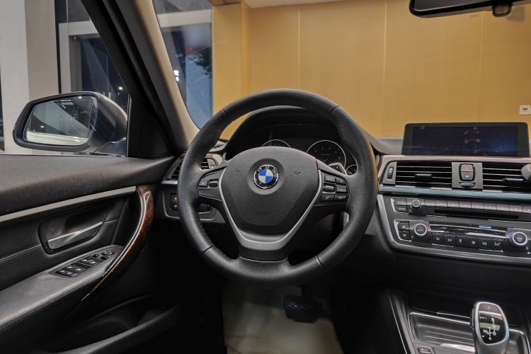 Used BMW 3 Series 2015 320Li Luxury Design Package Premium Edition