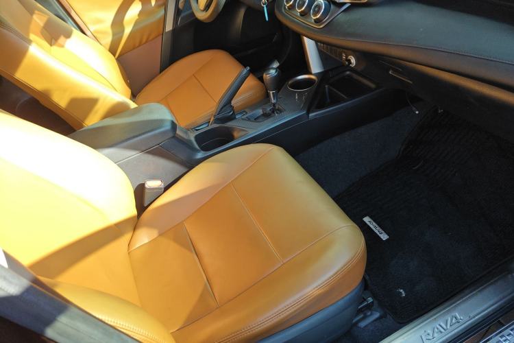 Used Toyota RAV4 2013 2.0L CVT Two-Wheel Drive Urban Edition
