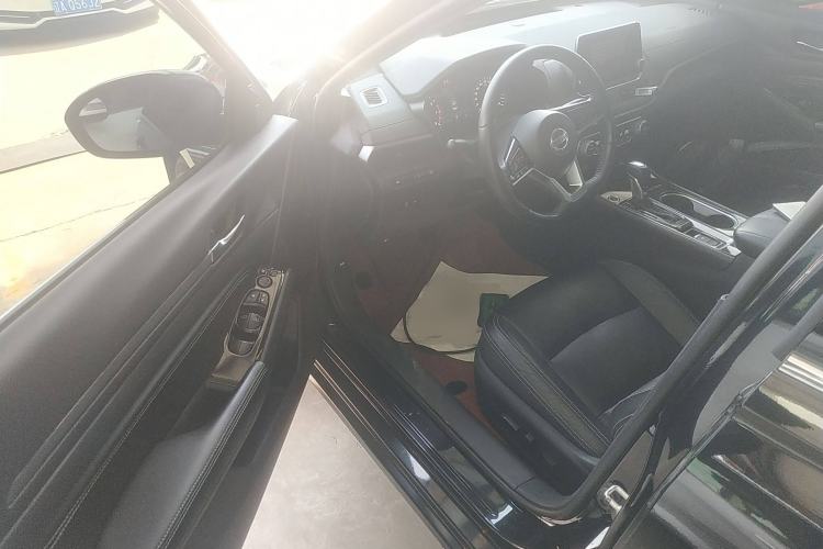 Used Nissan Teana 2019 2.0L XL Upper SmartDrive Version
