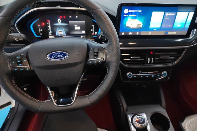 Used Ford Focus 2021 Hatchback EcoBoost 180 Automatic Titanium Edition
