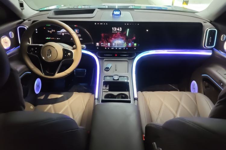 Used Hima AITO M9 2025 Extended-Range Ultra Version 52 kWh 6-Seater
