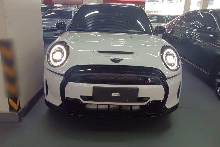 Used  MINI 2023 Facelift 2.0T COOPER S Artist Five-Door Edition
