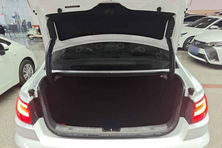 Used Geely Auto Emgrand GL 2017 1.8L DCT Elite Model
