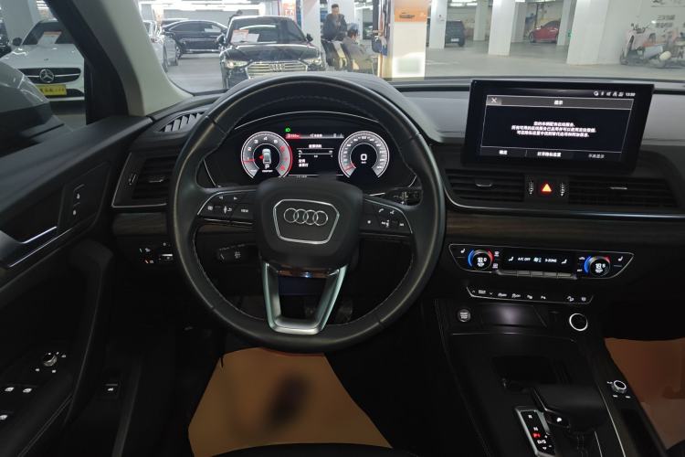 Used Audi Q5L 2022 40T Luxury Elegant Model