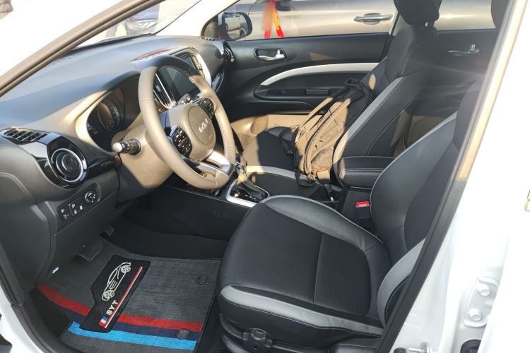 Used Kia kx1 Stonic 2021 1.4L CVT Fun Edition
