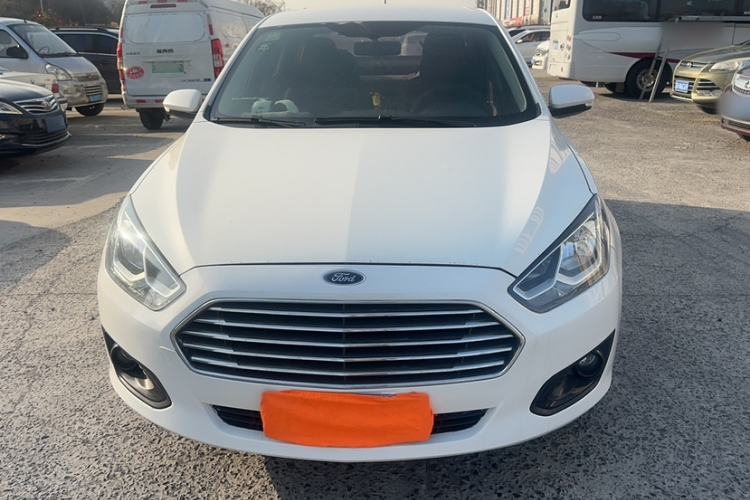 Used Ford Escort 2015 1.5L Manual Comfort Model
