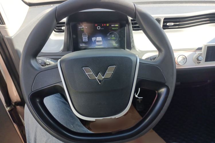 Used Wuling Hongguang MINIEV 2021 Macaron Sandwich Model 170 km Lithium Iron Phosphate
