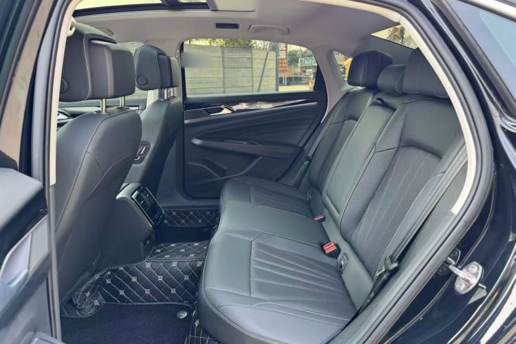 Used Volkswagen Passat 2025 Outstanding Model 330TSI Starry Elite Edition