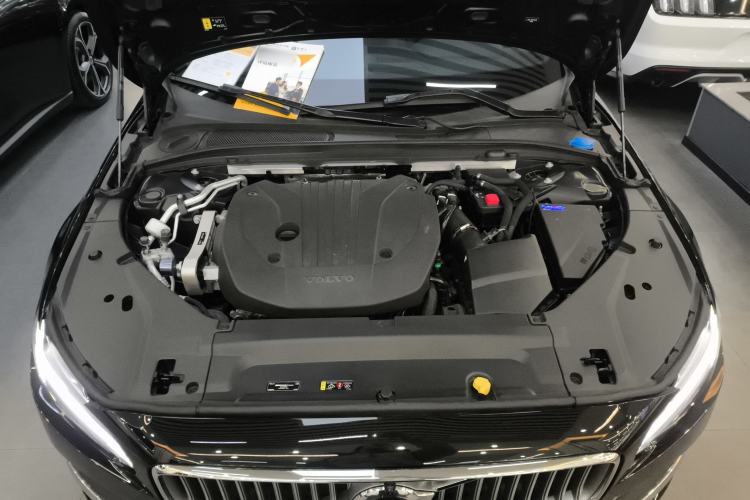 Used Volvo S90 2024 B5 Zhiyuan Luxury Edition
