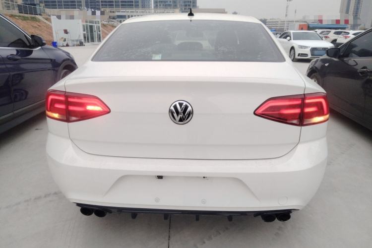 Used Volkswagen Lamando 2015 230TSI DSG Fashion Edition
