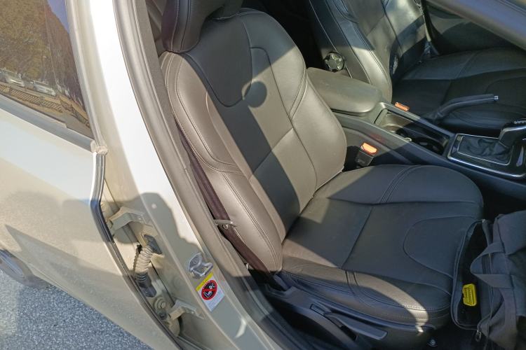 Used Volvo V40 2017 T3 Zhiyi Edition