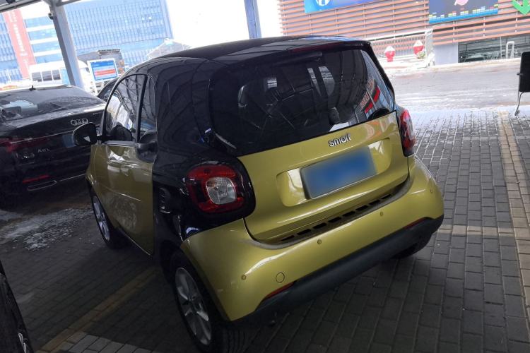 Used  fortwo 2018 1.0L 52kW Hardtop Dynamic Version China V