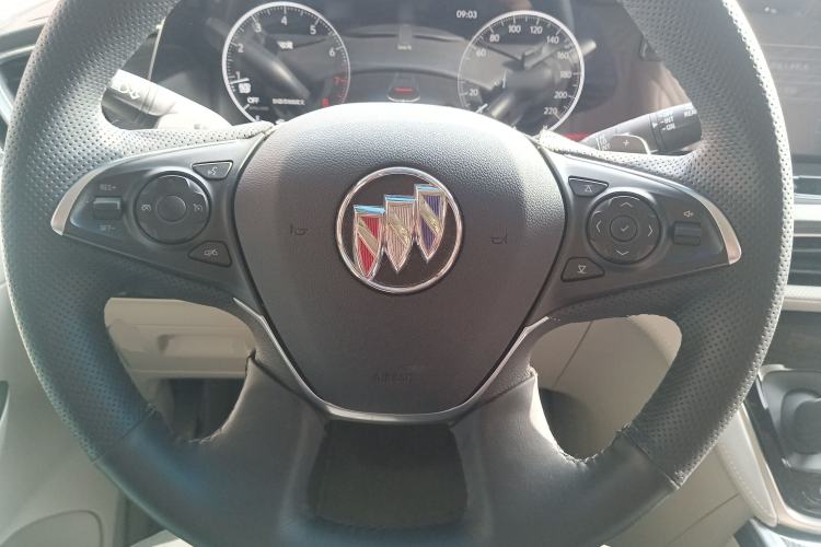 Used Buick GL8 2022 ES Landtrek 653T Comfort Edition
