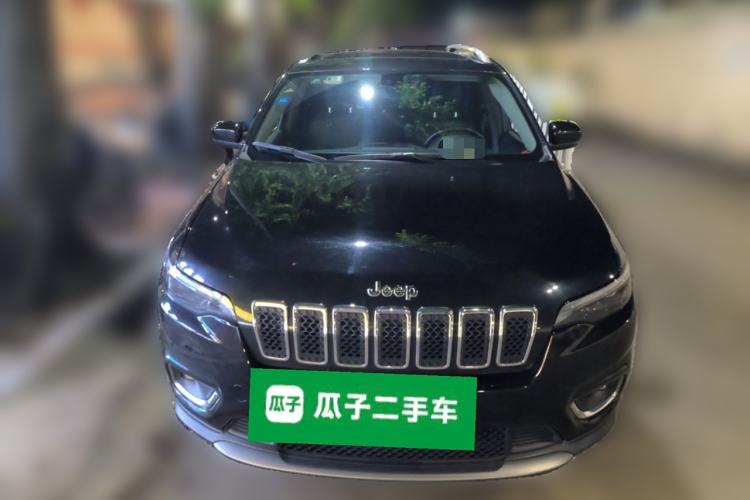 Used  Cherokee 2019 2.0T Two-Wheel Drive Smart Enjoyment Version China V
