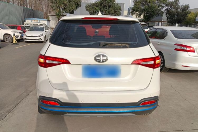 Used FAW Senya R7 2016 1.6L manual luxury version
