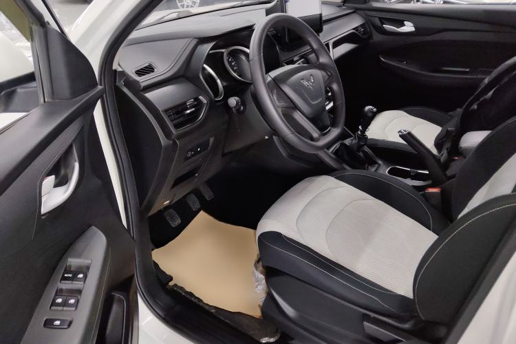 Used Wuling Hongguang S3 2018 1.5L Manual Standard Version China V Standard