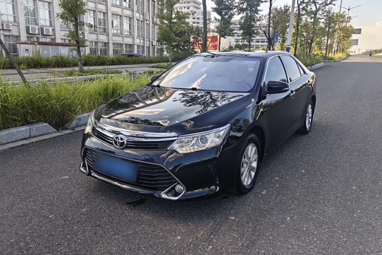 Used Toyota Camry 2016 2.0E 10th Anniversary Elite Edition

