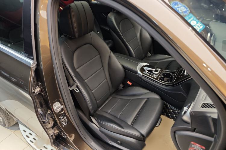 Used Mercedes-Benz GLC 2017 GLC 260 4MATIC Luxury Model