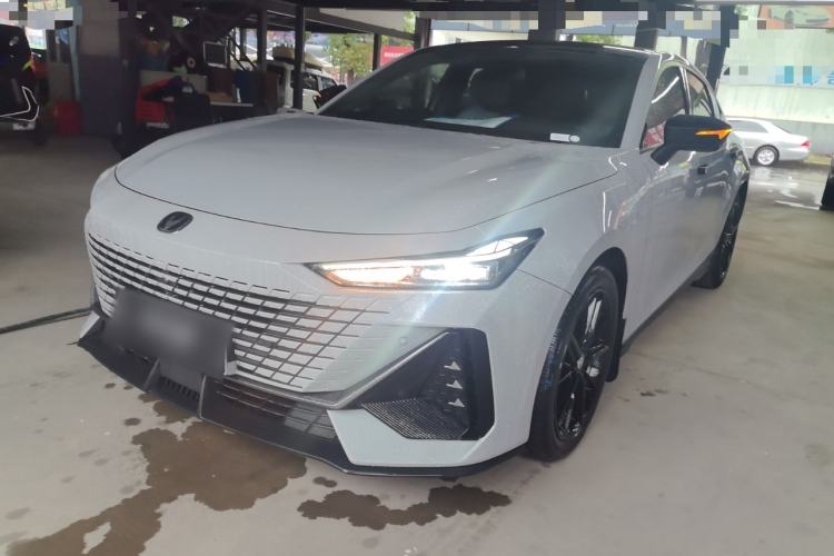 Used Changan UNI-V 2022 1.5T Prestige Version