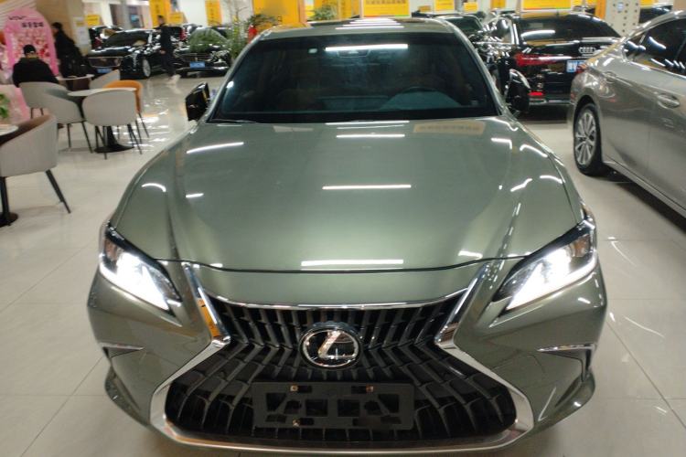 Used Lexus ES 2022 200 Excellence Edition
