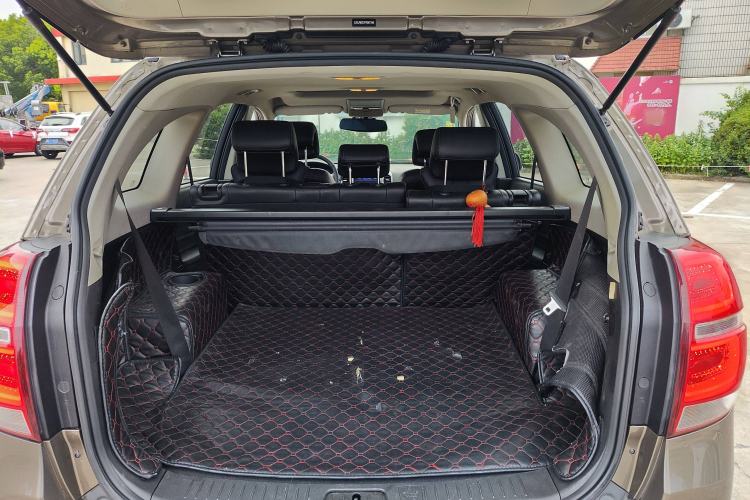 Used Chevrolet Captiva 2015 2.4L 4x4 Flagship Edition 7-Seater
