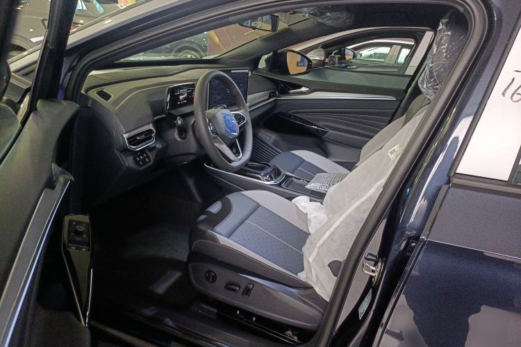 Used Volkswagen ID.4 CROZZ 2025 Pure Edition
