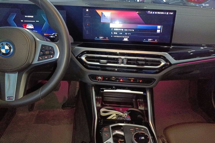 Used BMW i3 2022 eDrive 35 L
