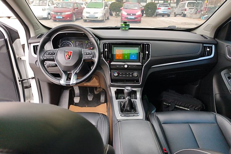 Used Roewe RX5 2018 20T Two-Wheel Drive Manual Flagship Edition
