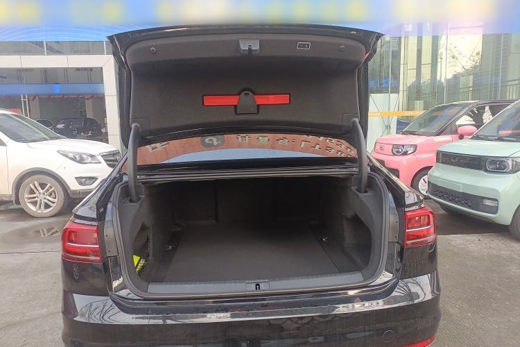 Used Volkswagen Phideon 2021 380TSI Luxury Edition
