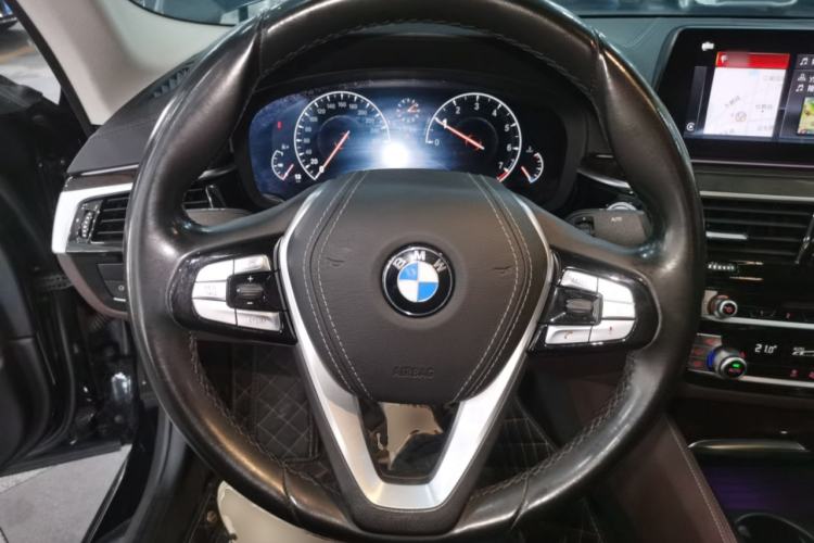 Used BMW 5 Series 2019 Facelifted 525Li Luxury Package
